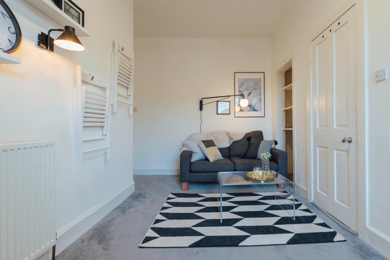 Stylish And Comfortable City Centre Apartment Edinburgh Exterior photo